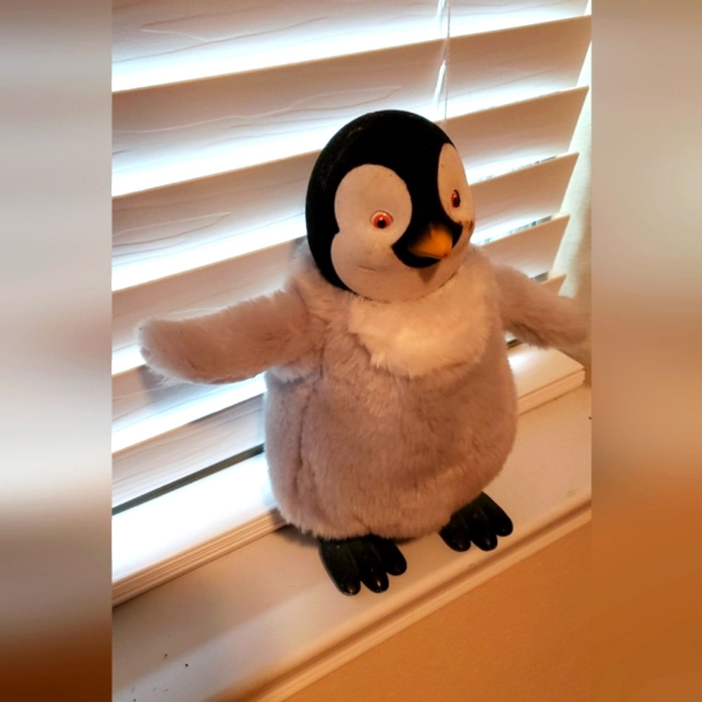 Gloria the penguin from the movie Happy Feet